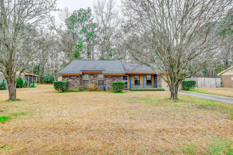 8193 Long Shadow Ln, North Charleston, SC 29406