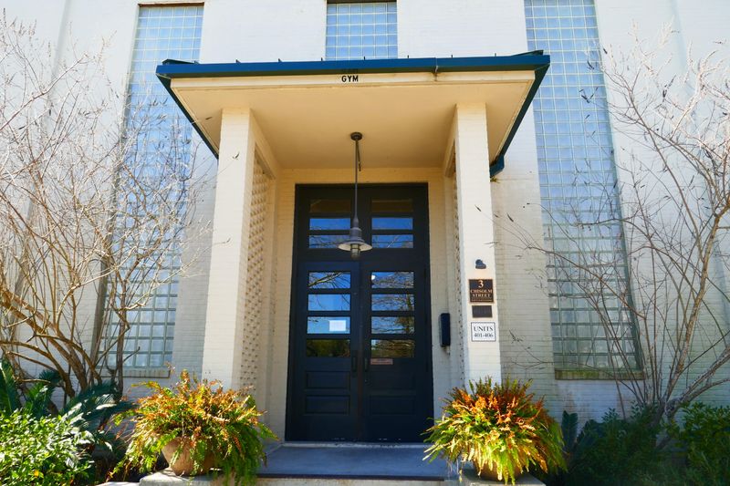 3 Chisolm St #403, Charleston, SC 29401