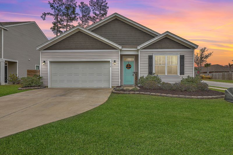 414 Buckhannon Ln, Moncks Corner, SC 29461