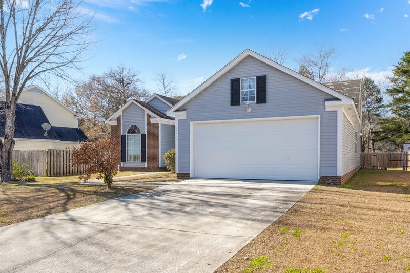 111 Thomaston Ave, Summerville, SC 29485