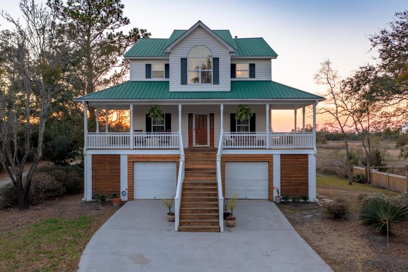 637 Stono Edge Dr, Charleston, SC 29412