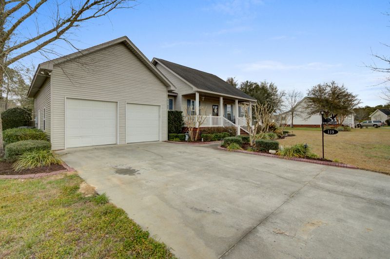 139 Travis Hill Rd, Moncks Corner, SC 29461