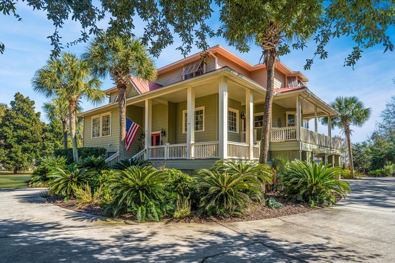 7869 Gull Bay Dr, Awendaw, SC 29429