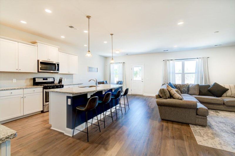 203 Hayworth Rd, Summerville, SC 29486