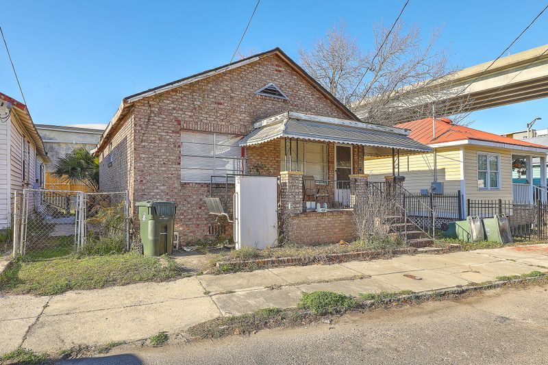 56 Congress St, Charleston, SC 29403