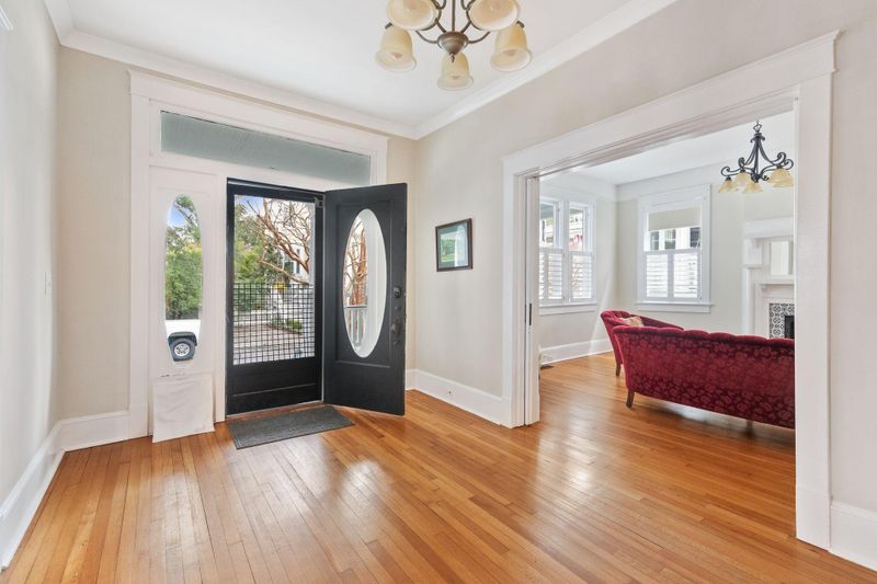14 Savage St, Charleston, SC 29401