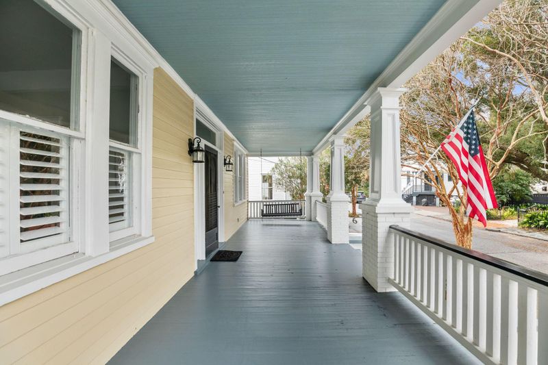 14 Savage St, Charleston, SC 29401