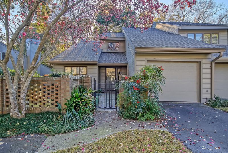 17 Wappoo Creek Pl, Charleston, SC 29412