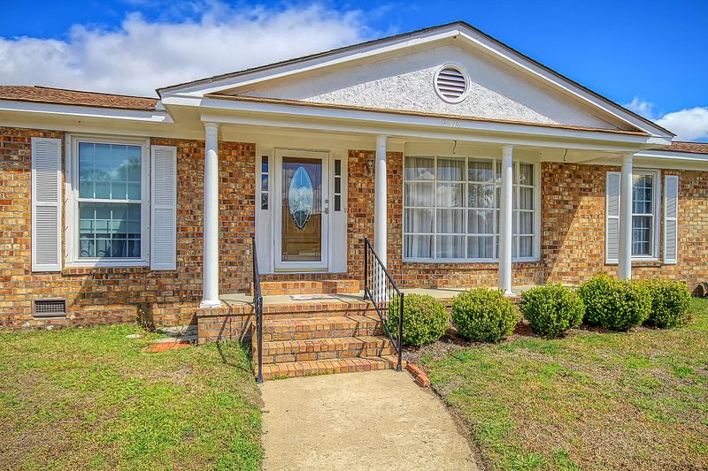 5318 Waterview Dr, North Charleston, SC 29418
