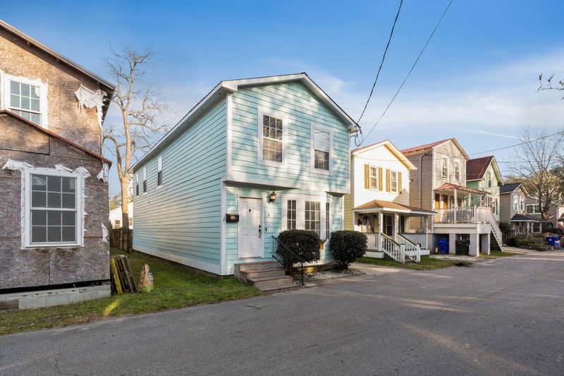 3 Kyle Pl, Charleston, SC 29403