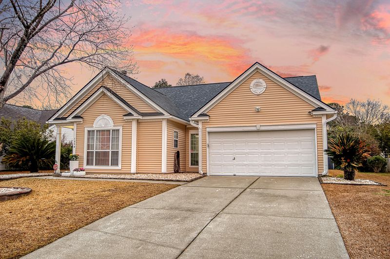 1358 Sassafrass Cir, Mount Pleasant, SC 29466
