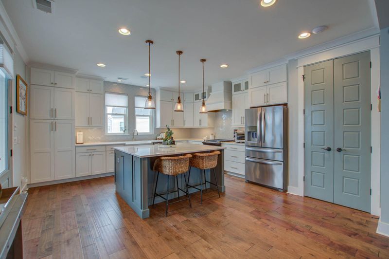 1602 Athena Ln, North Charleston, SC 29405