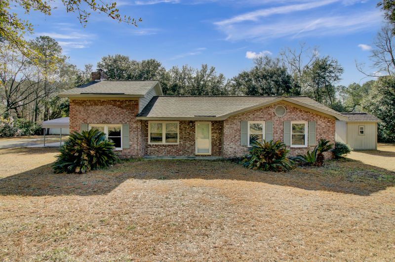 513 Gants Rd, Moncks Corner, SC 29461