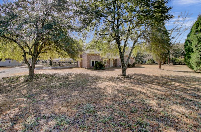 513 Gants Rd, Moncks Corner, SC 29461