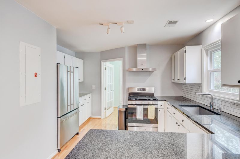 1524 Barquentine Dr, Mount Pleasant, SC 29464