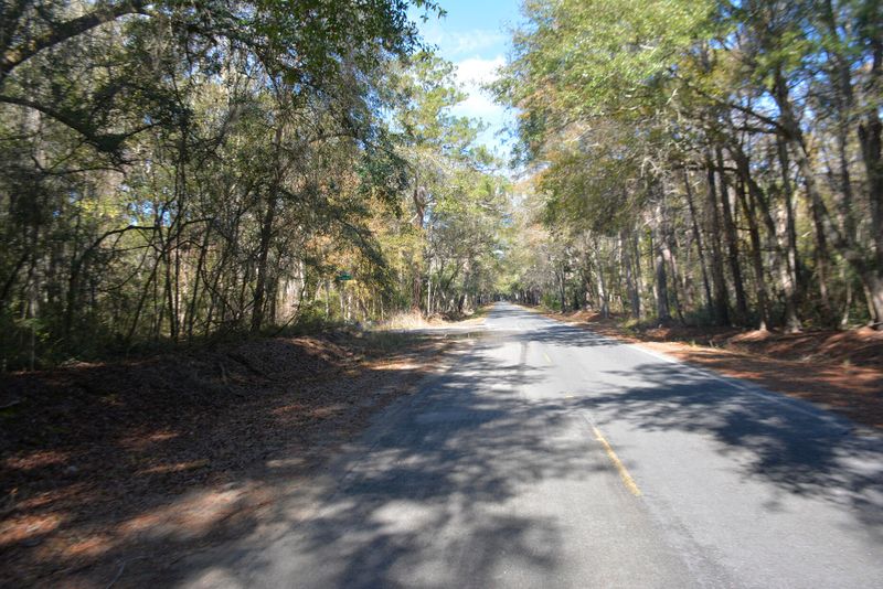 2 Red House Rd, Edisto Island, SC 29438