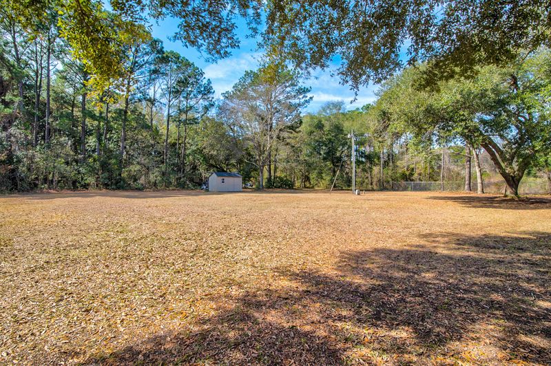 1271 Six Mile Rd, Mount Pleasant, SC 29466