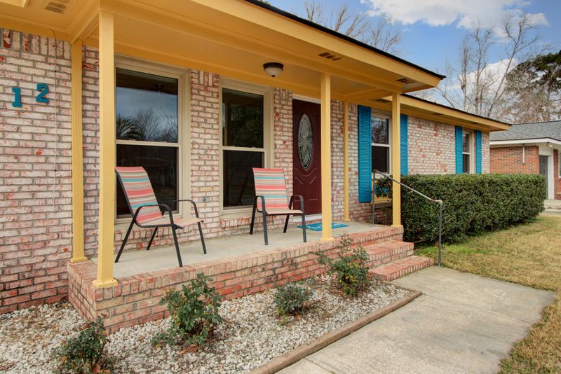 112 Realtor Rd, Goose Creek, SC 29445