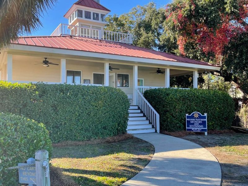 40 41st Ave #E-21, Isle Of Palms, SC 29451