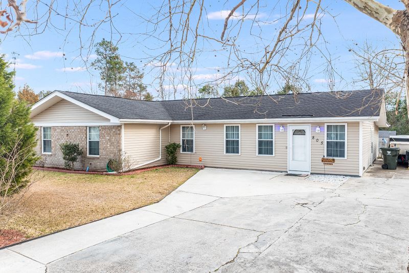 805 Mountain Pine Rd, Moncks Corner, SC 29461