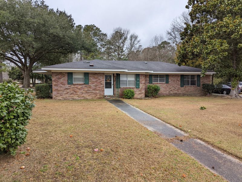 201 Haynesville Rd Ext #A+B, Moncks Corner, SC 29461