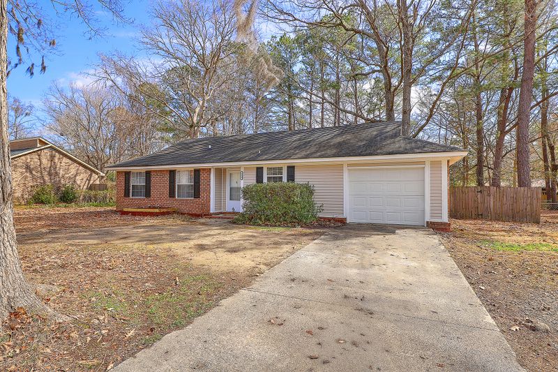 112 Wanda Dr, Summerville, SC 29485