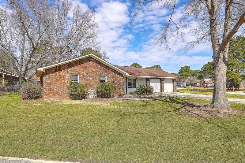 416 Surfside Dr, Goose Creek, SC 29445