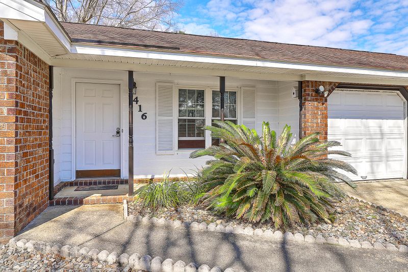 416 Surfside Dr, Goose Creek, SC 29445