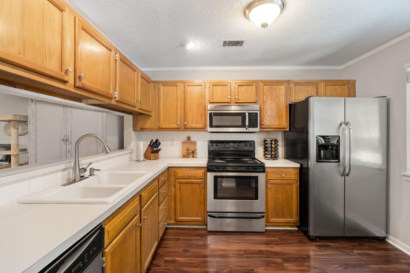 859 Sandlake Dr #305, Mount Pleasant, SC 29464