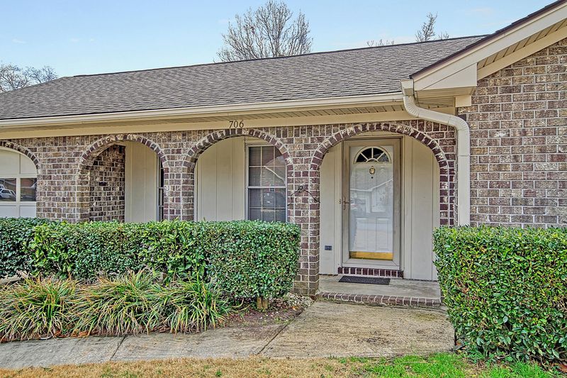 706 Beauregard Rd, Summerville, SC 29486