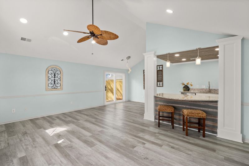 1752 Orange Grove Shores Dr, Charleston, SC 29407