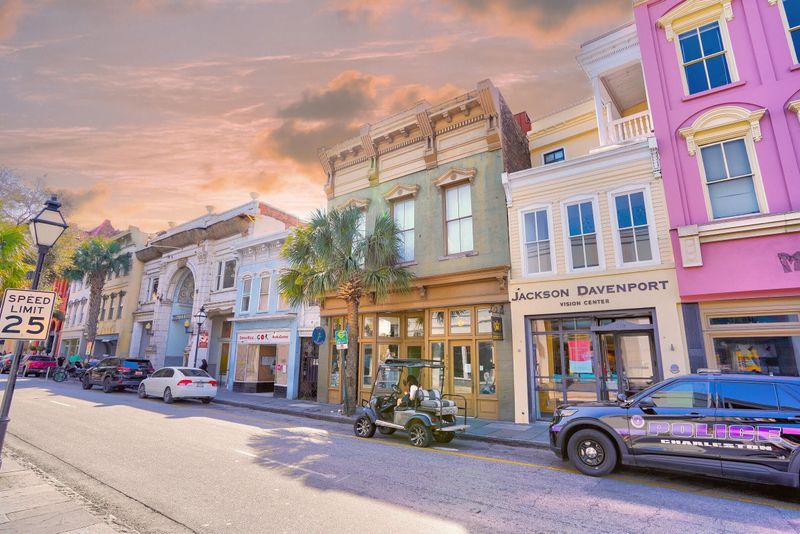 377 King St #202, Charleston, SC 29401