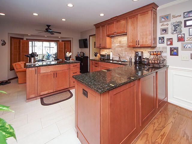 2438 Sylvan Shores Dr, Charleston, SC 29414