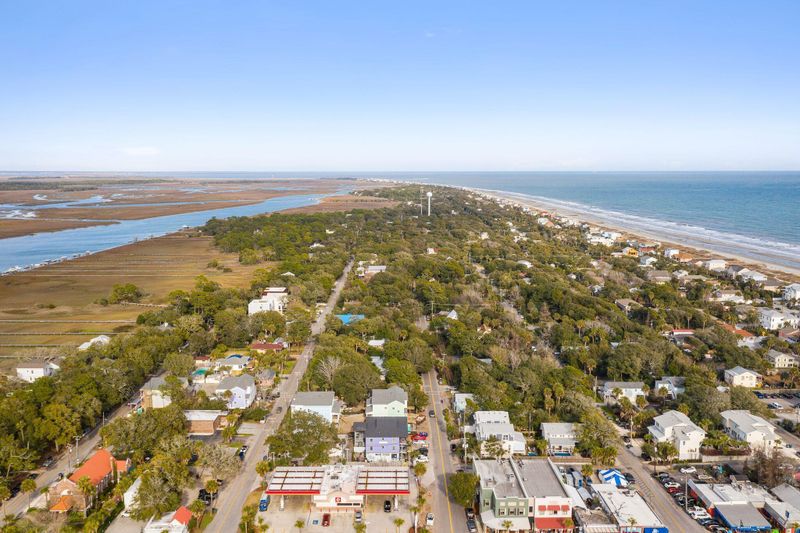 114 E Hudson Ave, Folly Beach, SC 29439