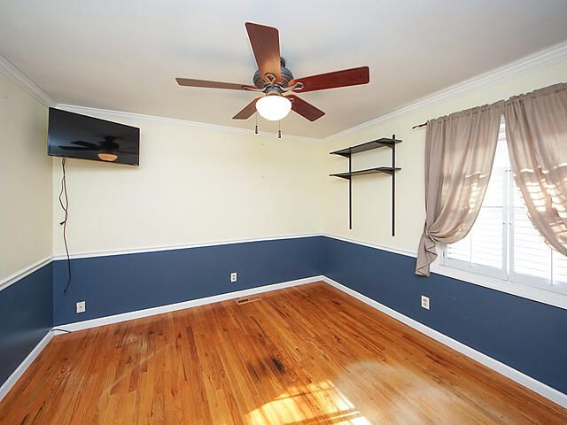 1482 Village Rd, Charleston, SC 29407