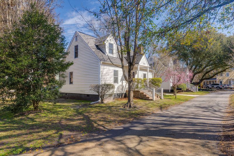 1447 N Point Ln, Mount Pleasant, SC 29464