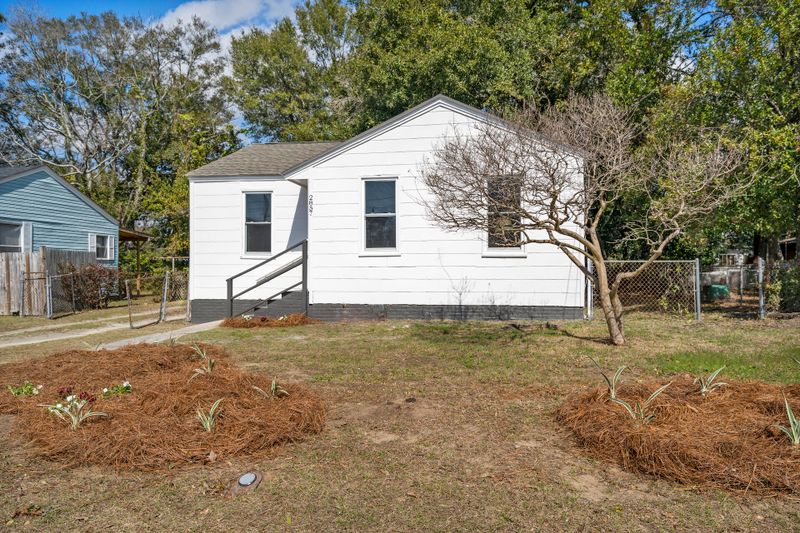 2857 Ranger Dr, North Charleston, SC 29405