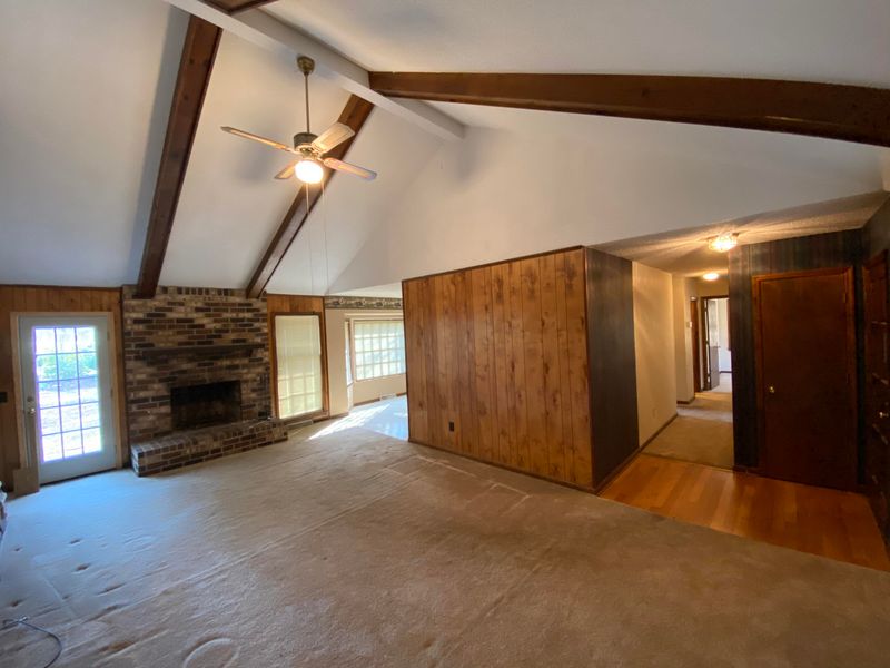 202 Canaberry Cir, Summerville, SC 29483