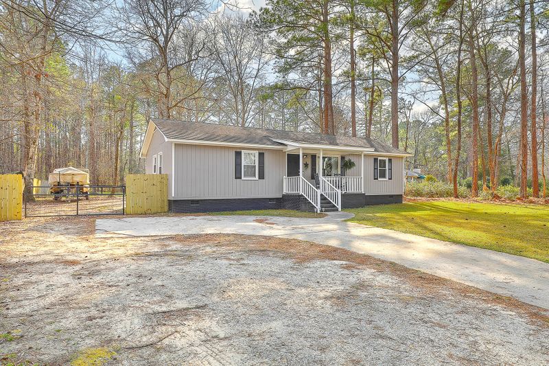 179 Deer Run Rd, Summerville, SC 29483