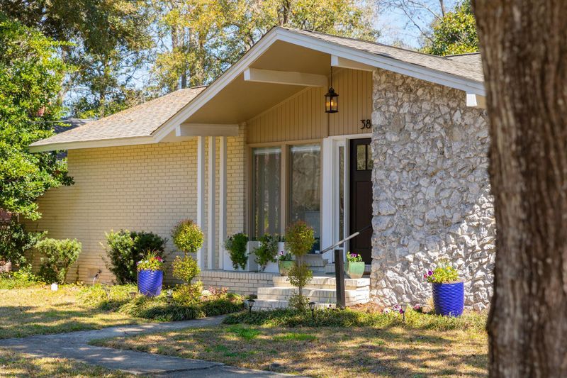 38 Edinburgh Rd, Charleston, SC 29407