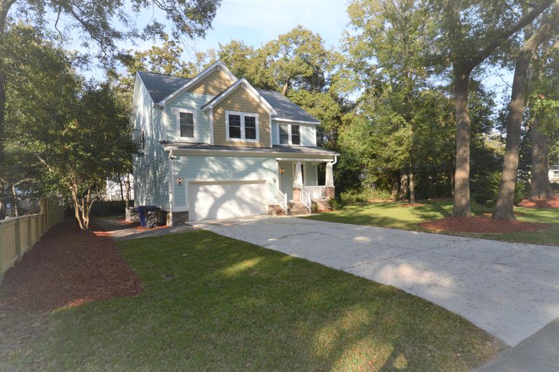 312 6th Ave, Mount Pleasant, SC 29464