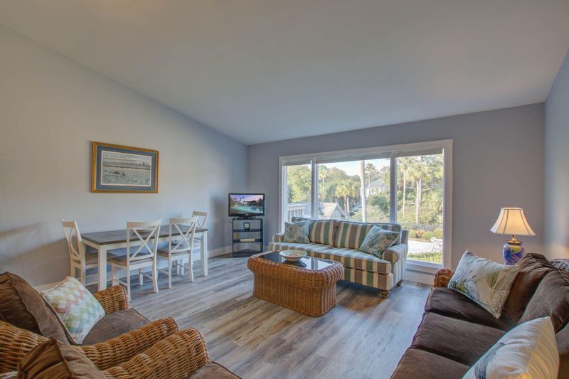 6 Lagoon Villas, Isle Of Palms, SC 29451