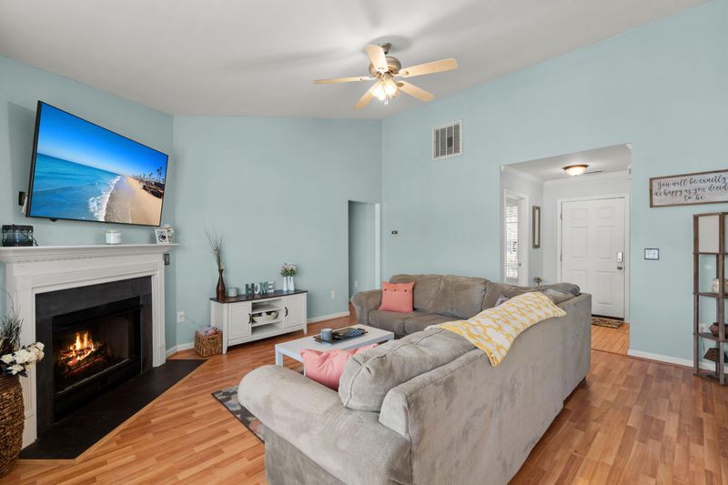 448 Cabrill Dr, Charleston, SC 29414