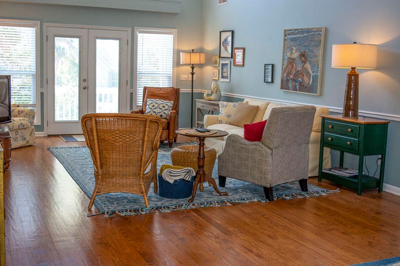 749 Fairway Dr, Edisto Beach, SC 29438