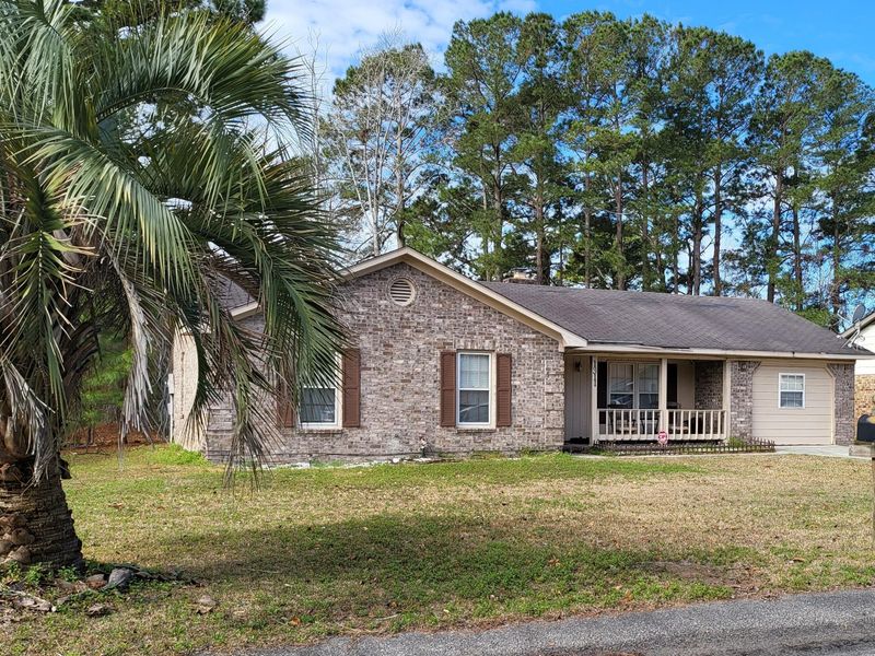 1311 Hampton Dr, Summerville, SC 29486