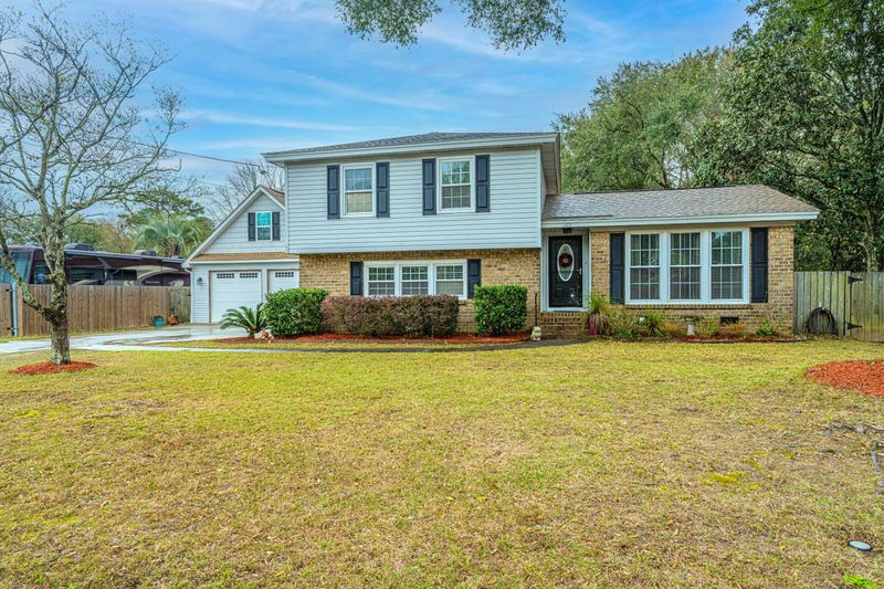 1115 Arthur Dr, Charleston, SC 29412