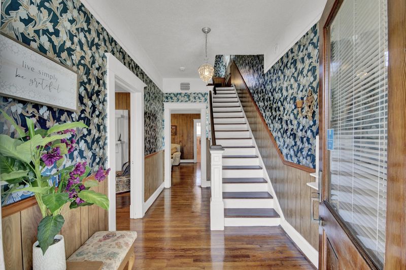 9 Perry St, Charleston, SC 29403