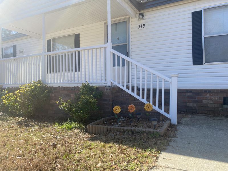 349 Grapevine Rd, Summerville, SC 29483