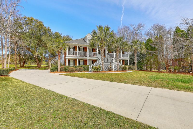 110 Welchman Ave, Goose Creek, SC 29445