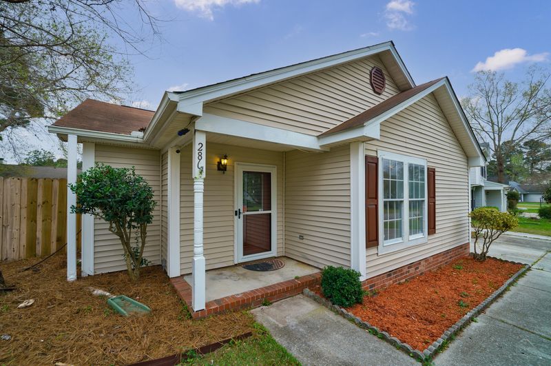 286 Okehampton Dr, Goose Creek, SC 29445
